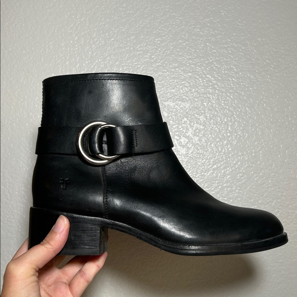 Frye Kristen Harness Short Boot Black Smooth Antique Pull Up 7 B MSRP $358 - Picture 14 of 16